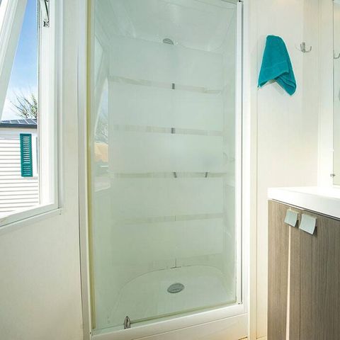 Stacaravan 6 personen - Klassiek | 3 slaapkamers | 6 pers | Eenpersoons terras | Airconditioning