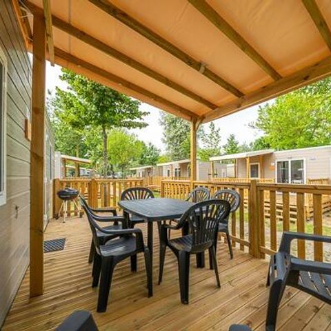 Stacaravan 4 personen - Comfort | 2 Slaapkamers | 4 Pers | Verhoogd terras | Airconditioning