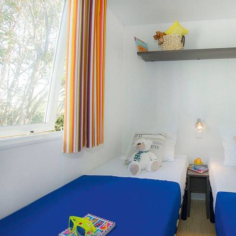 Stacaravan 6 personen - Klassiek | 3 slaapkamers | 6 pers | Eenpersoons terras | Airconditioning