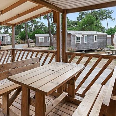 Stacaravan 6 personen - Comfort | 3 slaapkamers | 6 pers | Eenpersoons terras | Airconditioning