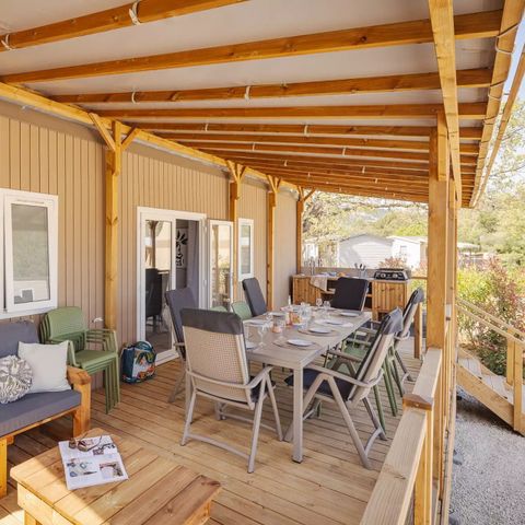 Stacaravan 6 personen - Ultimate | 3 slaapkamers | 6 pers | Terras Lounge | Buitenkeuken | 2 badkamers | Airconditioning | TV