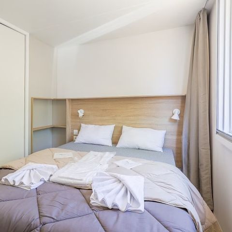 Stacaravan 6 personen - Ultimate | 3 slaapkamers | 6 pers | Terras Lounge | Buitenkeuken | 2 badkamers | Airconditioning | TV