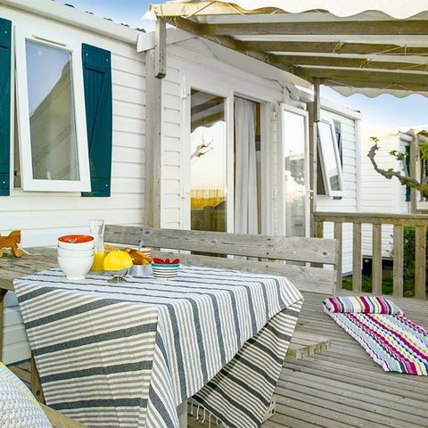 Stacaravan 4 personen - Comfort | 2 Slaapkamers | 4 Pers | Verhoogd terras | Airconditioning