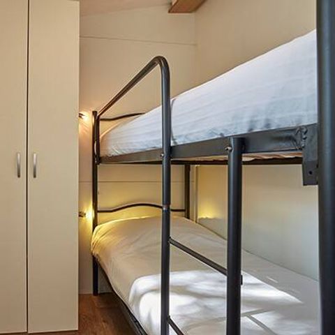 Stacaravan 6 personen - Mobile-home | Premium | 3 slaapkamers | 6 pers. | Verhoogd terras | 2 badkamers | Airconditioning.