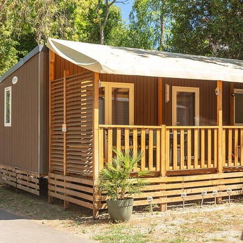 Stacaravan 6 personen - Comfort | 3 slaapkamers | 6 pers | Verhoogd terras | Airconditioning