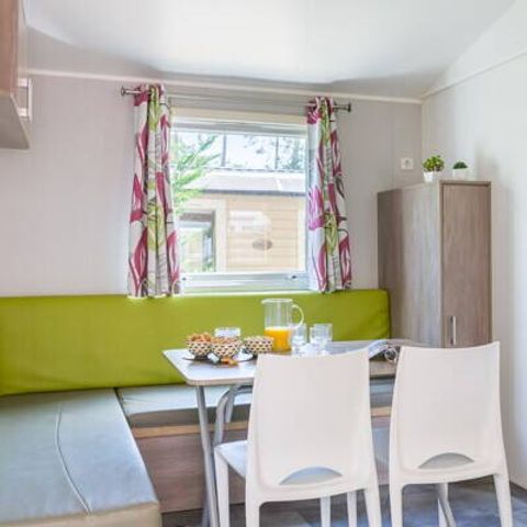 Stacaravan 6 personen - Comfort | 3 slaapkamers | 6 pers | Verhoogd terras | Airconditioning
