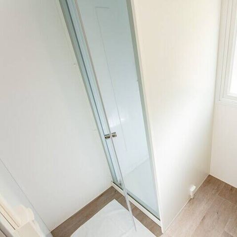 Stacaravan 6 personen - Klassiek | 2 Slaapkamers | 4/6 Pers. | Verhoogd terras