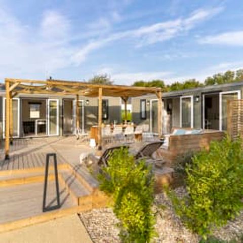 Stacaravan 10 personen - Cottage Friends 10p 5ch ****