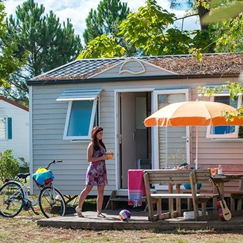 Stacaravan 4 personen - Classic | 2 slaapkamers | 4 pers. | Single terras | Air-con.