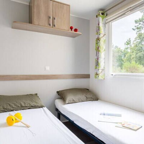 Bungalow 6 personen - Mobile-home | Comfort | 3 Slaapkamers | 6 Pers. | Verhoogd terras | Airconditioning
