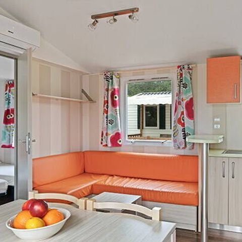 Bungalow 6 personen - Mobile-home | Comfort | 2 Slaapkamers | 4/6 Pers. | Verhoogd terras | Airconditioning.