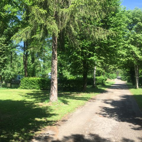Kampeerplaats - Prive sanitaire standplaats 2/6 pers