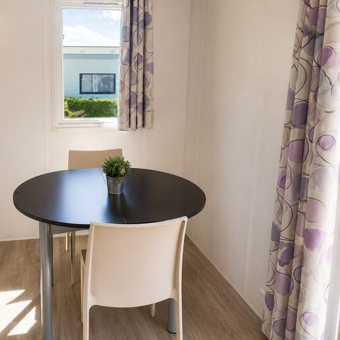 Stacaravan 2 personen - Privilège 1 slaapkamer - Onoverdekt terras - 21 m2