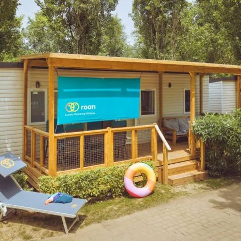 Stacaravan 6 personen - Premium Lounge met 3 slaapkamers - buitenkeuken