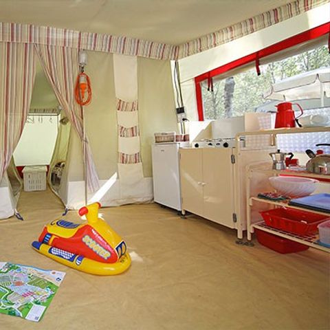 Tent 5 personen - Canvas bungalow | 2 slaapkamers | 4/5 personen | Geen badkamer