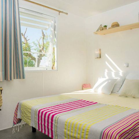 Stacaravan 4 personen - Klassiek | 2 slaapkamers | 4 pers. | Niet overdekt verhoogd terras | 2 badkamers | Airconditioning