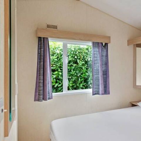Stacaravan 6 personen - Classic | 2 slaapkamers | 4/6 pers. | Terras, verhoogd, niet overdekt | Airconditioning