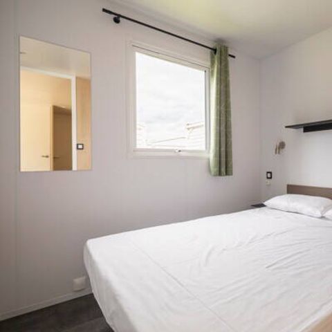 Stacaravan 4 personen - Comfort | 2 slaapkamers | 4 pers | Verhoogd terras | 2 badkamers | Airconditioning