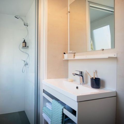 Stacaravan 7 personen - FAMILIE XL AIRCONDITIONING + MASTER SUITE