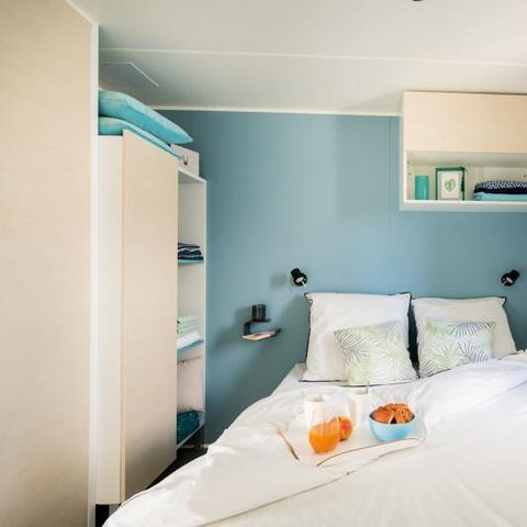 Stacaravan 7 personen - FAMILIE XL AIRCONDITIONING + MASTER SUITE