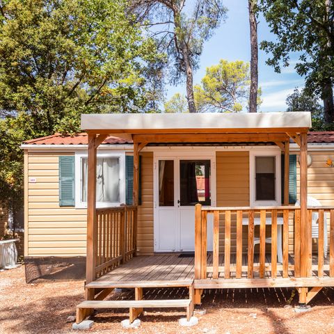 Stacaravan 6 personen - Klassiek | 2 Slaapkamers | 4/6 Pers. | Verhoogd terras | Airconditioning.