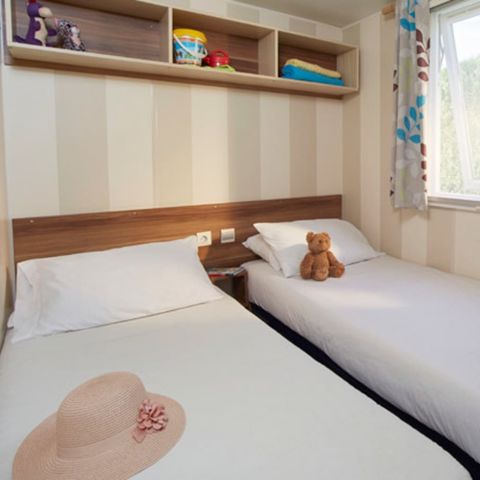 Stacaravan 6 personen - Klassiek | 3 Slaapkamers | 6 Pers. | Verhoogd terras | Airconditioning | TV