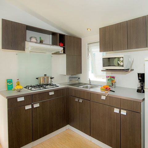 Stacaravan 6 personen - Classic XL | 3 slaapkamers | 6 pers. | Verhoogd terras | Airconditioning.