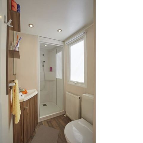 Stacaravan 8 personen - Classic XL | 3 slaapkamers | 6/8 pers. | Overdekt verhoogd terras | Airconditioning.