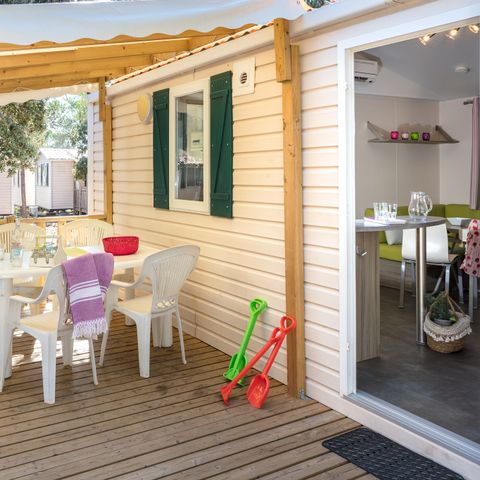 Stacaravan 6 personen - Mobile-home | Comfort XL | 2 slaapkamers | 4/6 pers. | Verhoogd terras | Airconditioning.