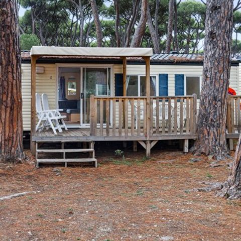 Stacaravan 8 personen - Comfort XL | 3 slaapkamers | 6/8 pers. | Overdekt terras | Airconditioning