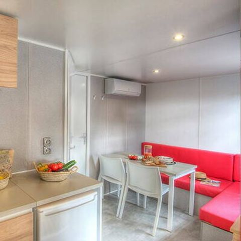 Stacaravan 4 personen - Mobile-home | Klassiek | 2 slaapkamers | 4 pers | Verhoogd terras | 2 badkamers | Airconditioning | TV