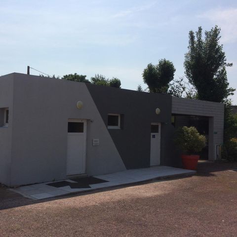 STAANPLAATS - Standplaatspakket: auto + tent/caravan of camper
