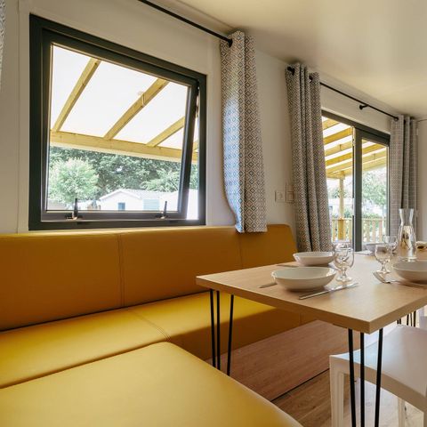 Stacaravan 6 personen - Mobile-home | Premium | 3 slaapkamers | 6 pers. | Verhoogd terras | Air-con.