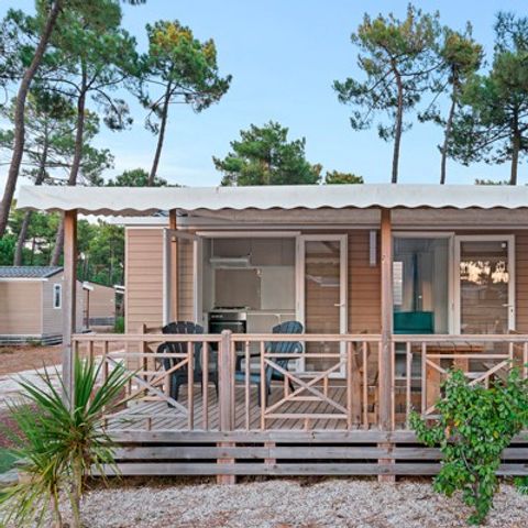 Stacaravan 4 personen - Premium | 2 slaapkamers | 4 pers | Verhoogd terras | Airconditioning | TV