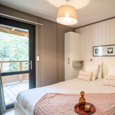 Safaritent 5 personen - Lodge Kabane sur Pilotis 3 kamers 5 personen Airconditioning + TV