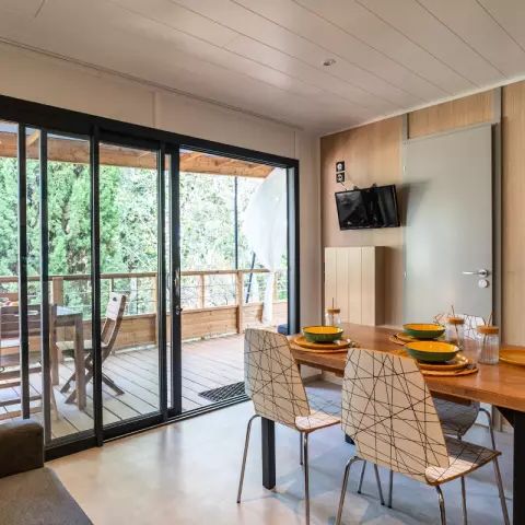 Bungalow 6 personen - Kabane XXL op palen 4 kamers 6 personen Airconditioning + TV