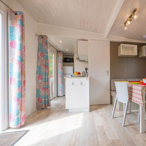 Stacaravan 6 personen - Comfort XL | 3 Slaapkamers | 6 Pers. | Verhoogd terras