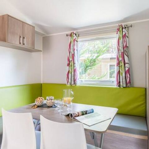 Bungalow 6 personen - Stacaravan | Comfort | 2 Slaapkamers | 4/6 Pers. | Overdekt verhoogd terras