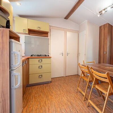 Stacaravan 4 personen - Stacaravan | Klassiek | 2 Slaapkamers | 4 Pers. | Verhoogd terras | TV
