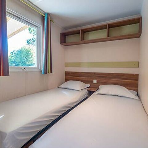 Stacaravan 4 personen - Stacaravan | Klassiek | 2 Slaapkamers | 4 Pers. | Verhoogd terras | TV