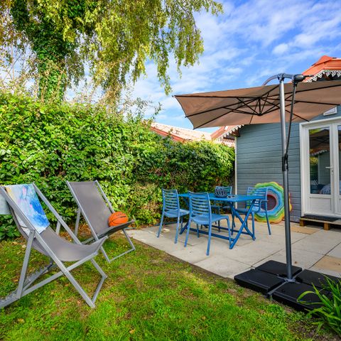 Chalet 4 personen - D/ CHALET CONFORT 1 sl.k. 2/4 pers. - 25m2 - terras met parasol