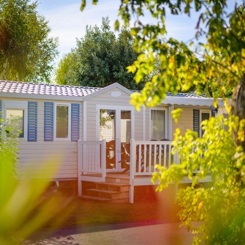 Stacaravan 6 personen - LOISIR CONFORT 3 sl.k. 6 pers. - 36m2 - overdekt terras