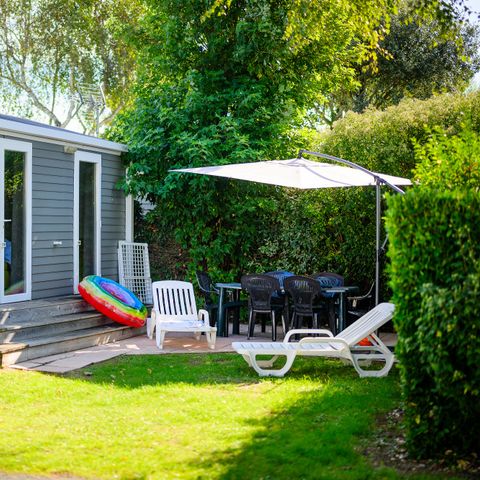Stacaravan 5 personen - D/COTTAGE CONFORT 2 slaapkamers 4/5 pers. - 30m2 - terras met parasol