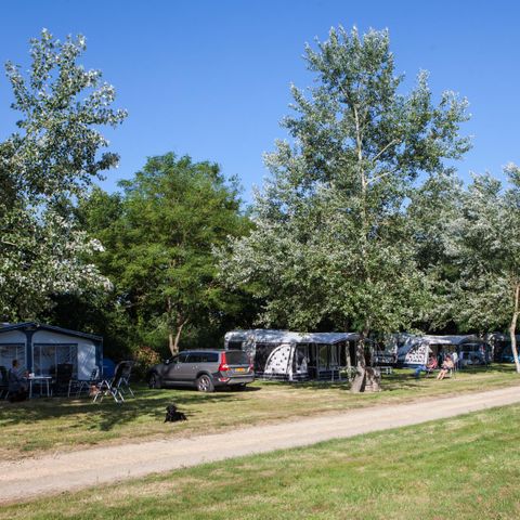 STAANPLAATS - Premium 160-250m² Riolering+Water+Elektriciteit
