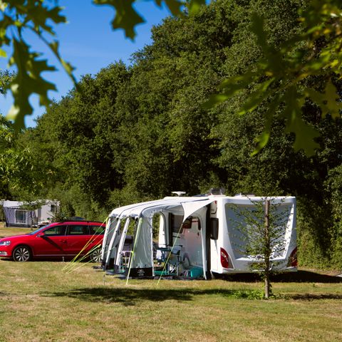 STAANPLAATS - Premium 100-150m² Riolering+Water+Elektriciteit
