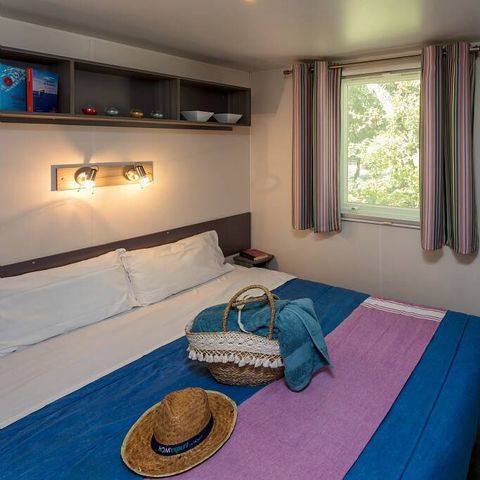 Stacaravan 6 personen - Mobile-home | Klassiek | 2 slaapkamers | 4/6 pers. | Verhoogd terras | 1 badkamer