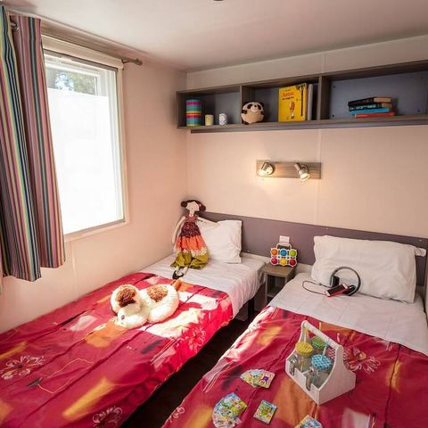 Stacaravan 6 personen - Klassiek | 2 Slaapkamers | 4/6 Pers | Verhoogd terras | 1 Badkamer | TV