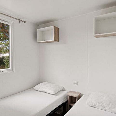 Stacaravan 6 personen - Stacaravan | Comfort | 2 Slaapkamers | 4/6 Personen | Enkel terras | Airconditioning | TV