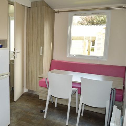 Stacaravan 4 personen - Stacaravan | Klassiek | 2 Slaapkamers | 4 Pers. | Verhoogd terras | TV