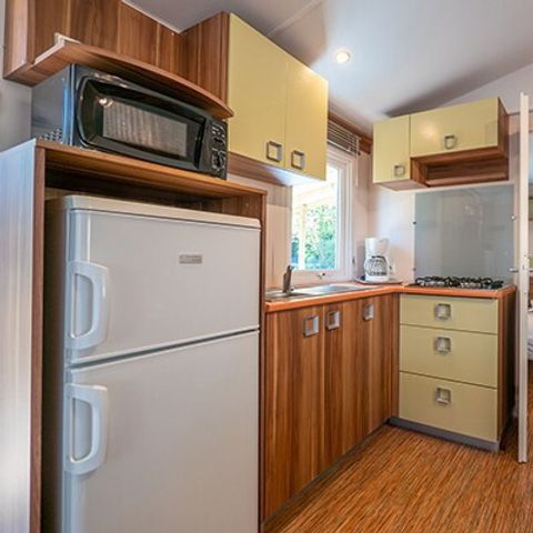 Stacaravan 4 personen - Stacaravan | Klassiek | 2 Slaapkamers | 4 Pers. | Verhoogd terras | TV